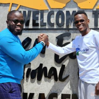 photo_5922654859625089004_y