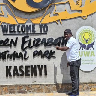 photo_5922654859625089005_y