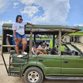 photo_5922654859625089007_y