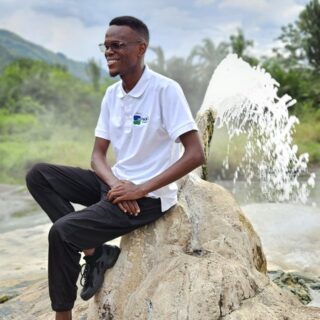 photo_5922654859625089014_y